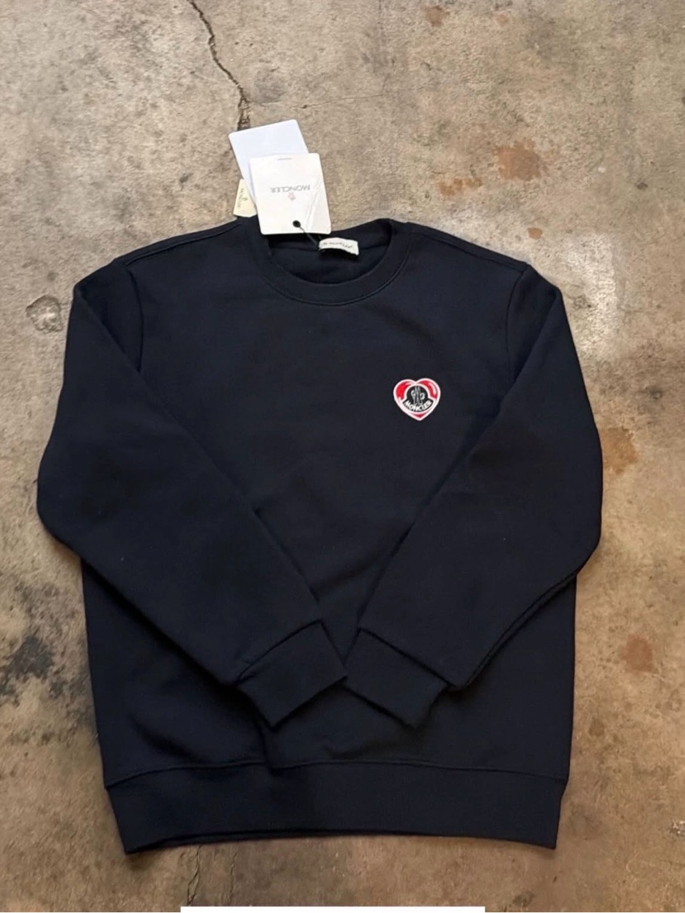 Men's moncler crewneck medium